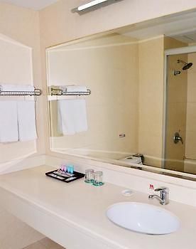 Motel 168 Shanghai Pudong Huinan Metro Station Tesco 외부 사진